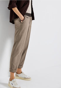 Broek L28 17399 Taupe