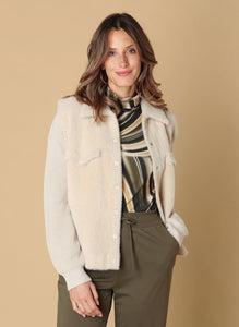Vest 17748 Zand